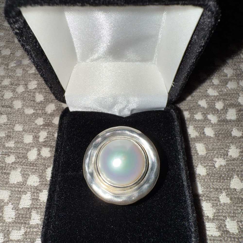 Silpada Silver and Large Pearl Ring